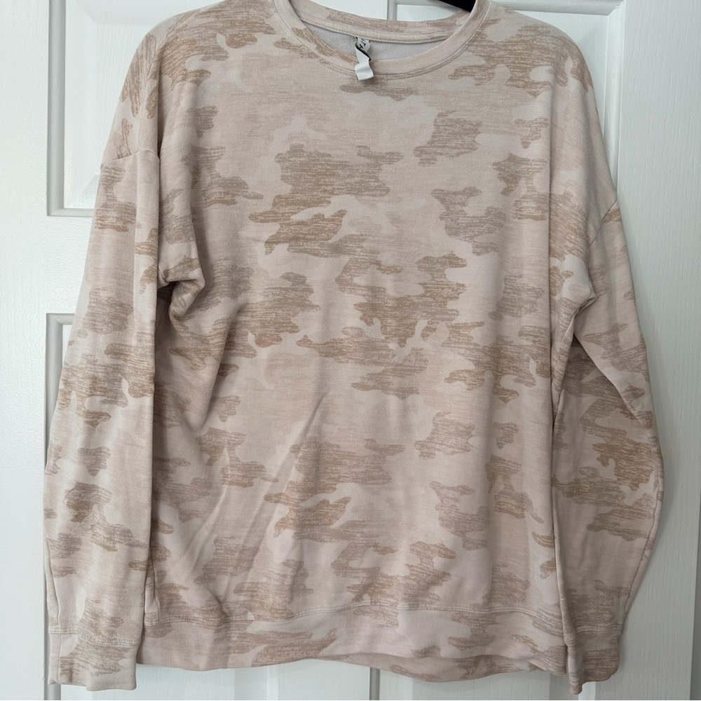Athleta Women's Beige Camo Long Sleeve Sweater
